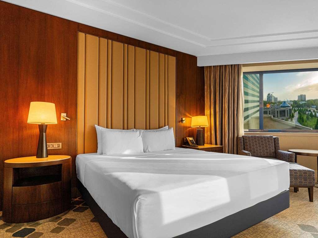 Moevenpick Hotel Taschkent Zimmer foto